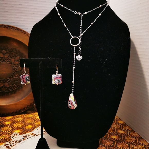 Viva Beads Y Shape Necklace with Psychedelic Pendant and Earring Set - Picture 9 of 16